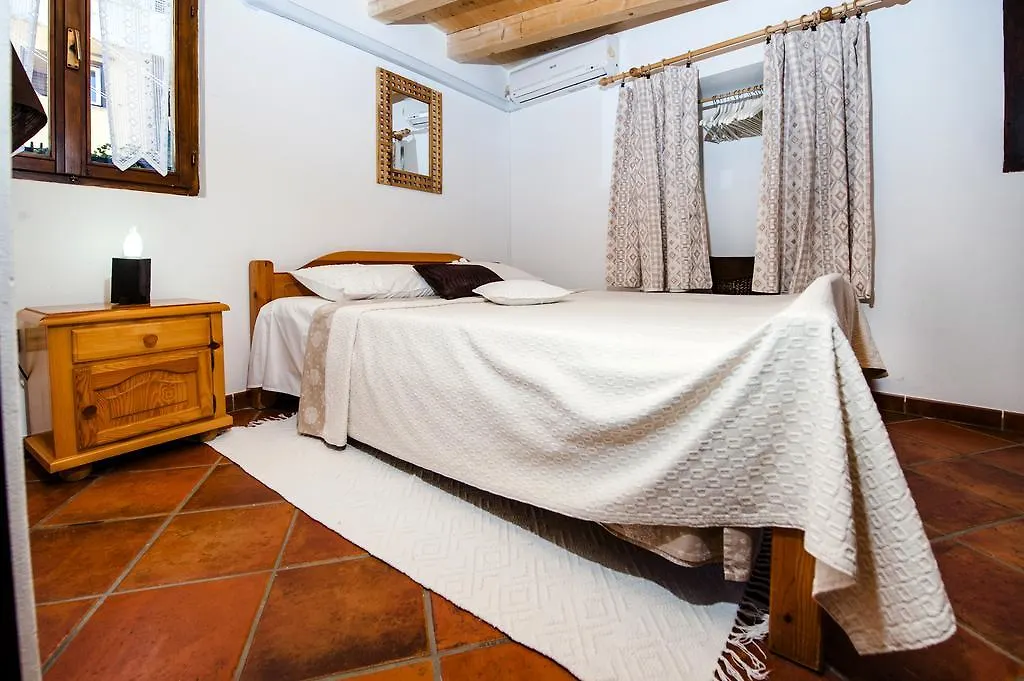רוביני Apartments Taylor